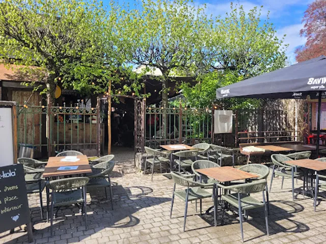 Édouard Garden Café