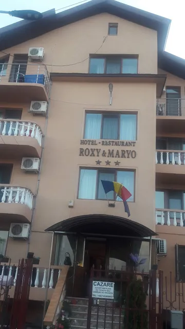 Hotel Roxy & Maryo- Restaurant -Terasa- Loc de joaca pentru copii -Parcare gratuita