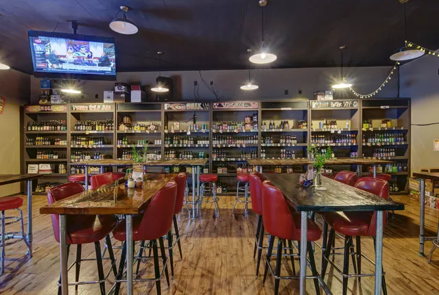 Creek Bottom Brewing, Distillery & Restaurant