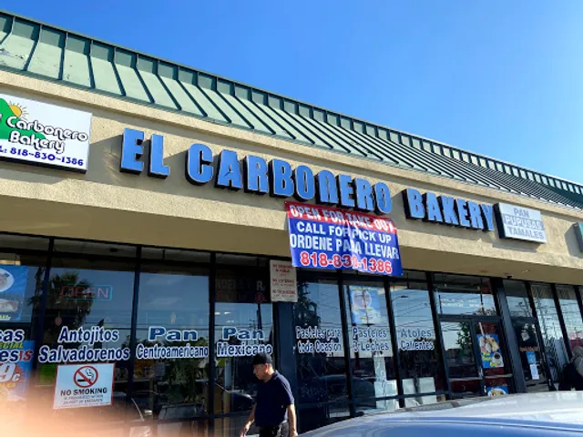 El Carbonero Bakery