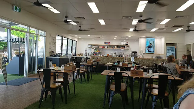 Café 63 Highfields Plaza