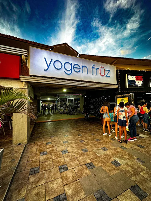 Yogen Früz | Amador Causeway