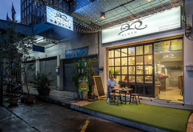 Sloth Hostel DonMueang Airport
