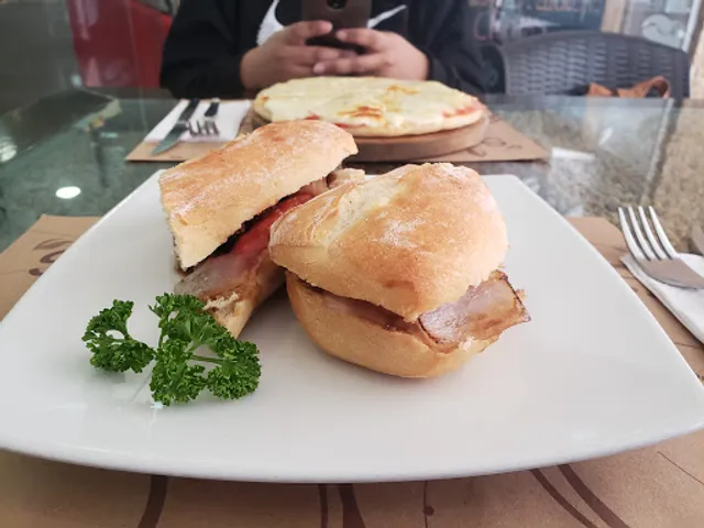 Sarcletti Chacarilla, Surco