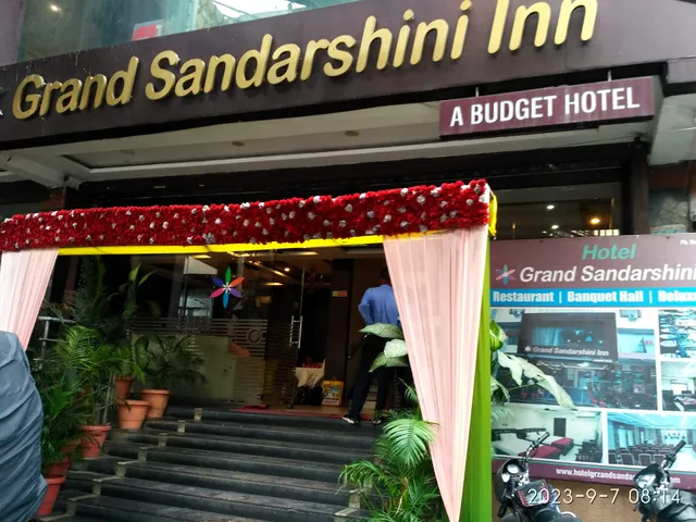 OYO 16539 Grand Sandarshini Inn