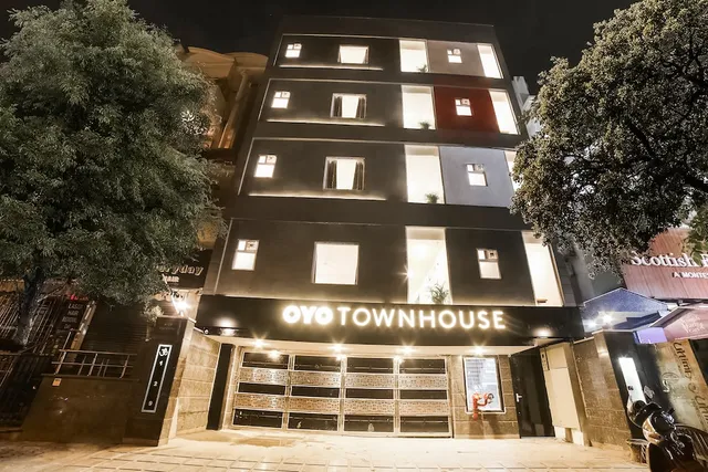 OYO Townhouse 259 Hargobind Enclave