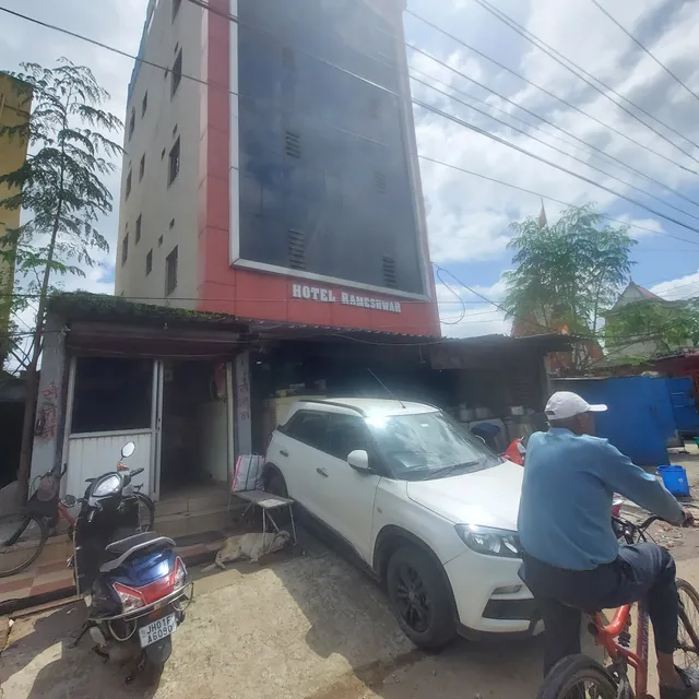 Super OYO Hotel Rameshwar