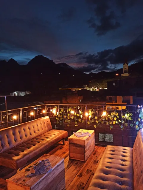 Hotel & Rooftop Farallones Betania