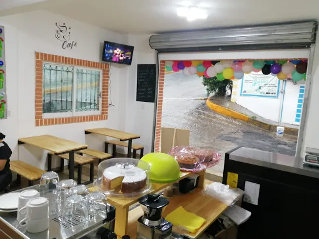 Cafetería y cremería "Mi abuelito"