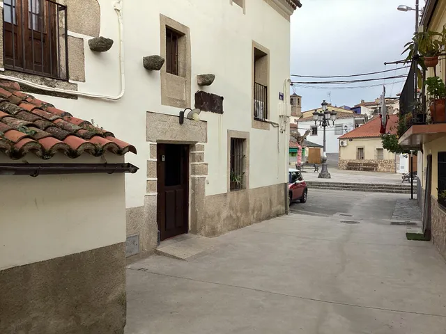 Albergue Turístico "San Blas" | Hospedaje en Vía de la Plata | Oliva de Plasencia