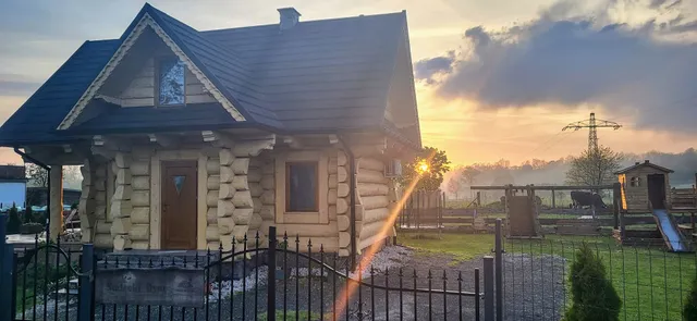 Sudecki Dym dom z kominkiem i gorącą balią.