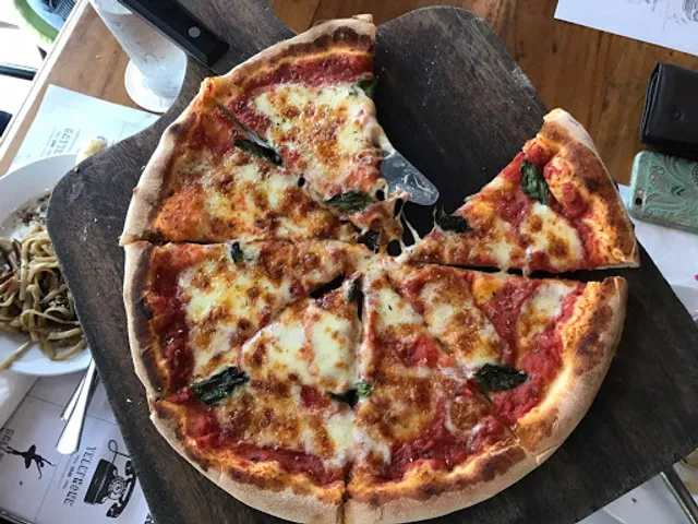 Amici - UP Ayala Land Technohub