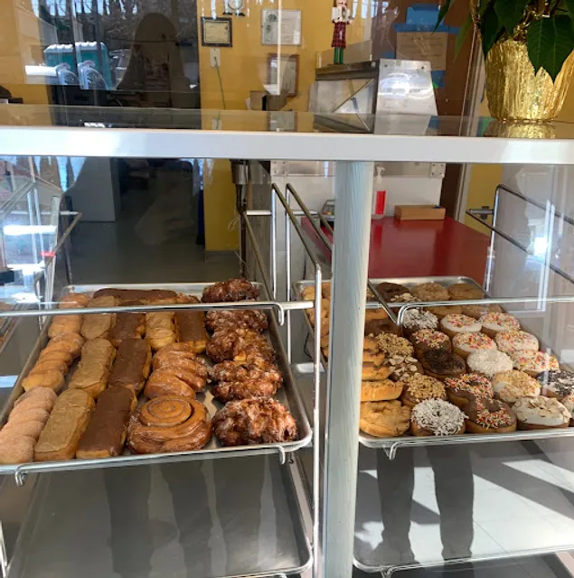 Daybreak Donuts & Ice Cream