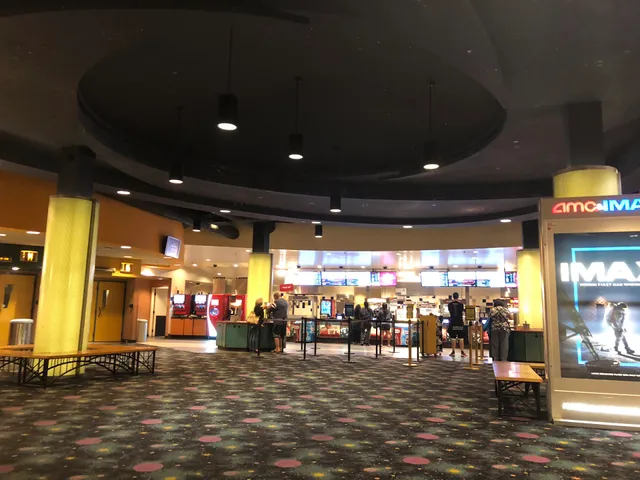 AMC Covina 17