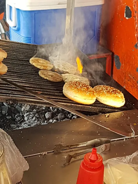 Hamburguesas al carbón don toño