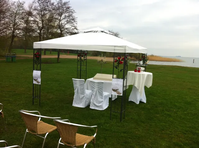 atMirror Monnickendam