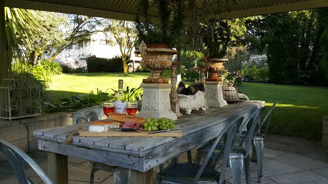 La Belle Vie Bed and Breakfast