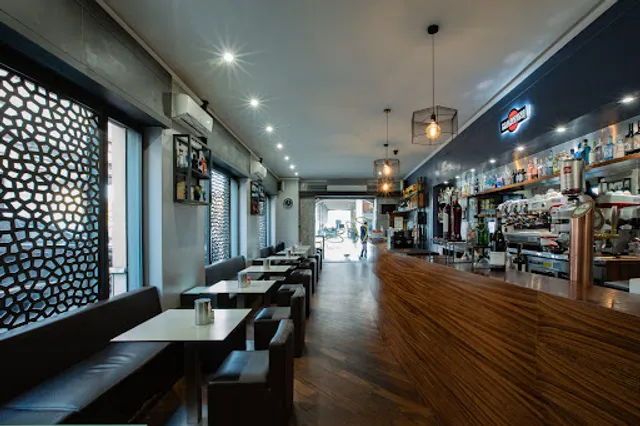 PLAZA CAFÈ Casalpusterlengo - Colazioni Pranzi Veloci Aperitivi Eventi