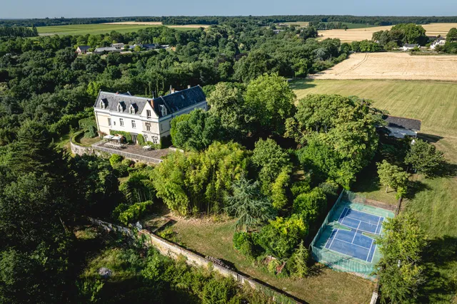 Château Sainte Radegonde - Grand gîte en famille ou entre amis - 10, 15 personnes - en weekend, semaine - vue sur la Loire