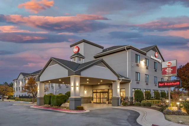 Best Western Plus Castlerock Inn & Suites