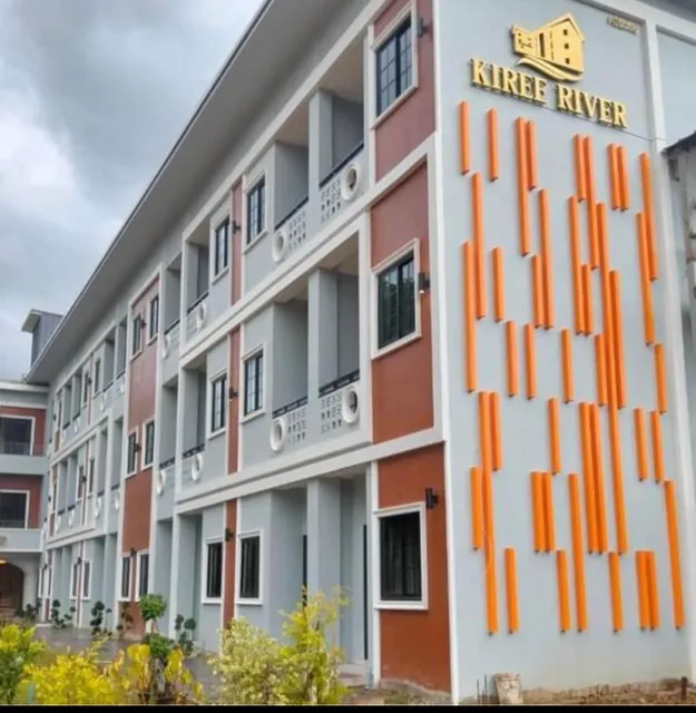 โรงแรมคิรีริเวอร์