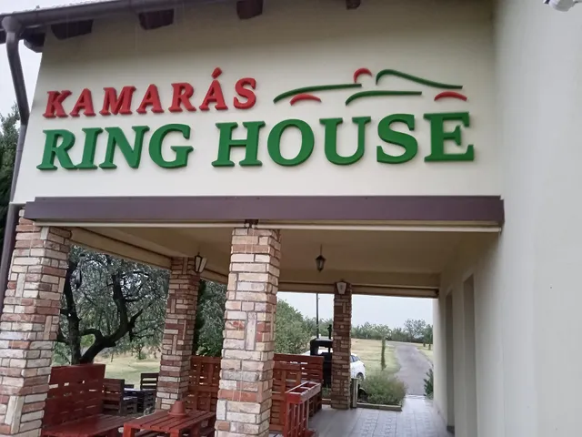 Kamarás Klastrom House