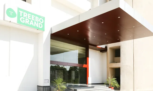 Grand - Hotel in Mansarovar