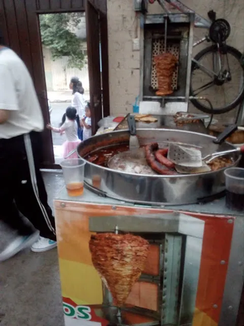 Antojitos Mexicanos "Los Peques"