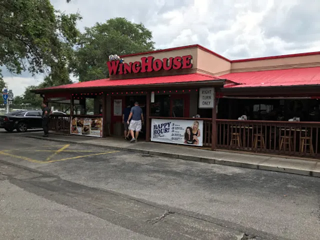 WingHouse Bar & Grill - Brandon 301