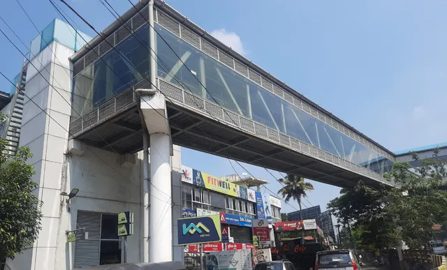 Metro Station - Aluva