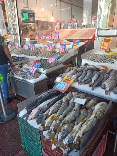 Mercado Del Mar l