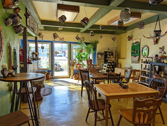 Three Bees Pottery And Coffee Shop