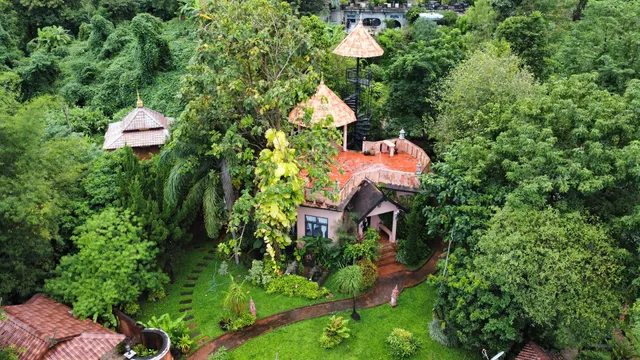 ชมฟ้าฮิลล์ (Chom Fah Hill)