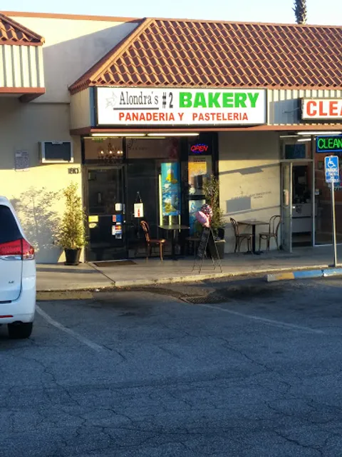 Alondra Bakery