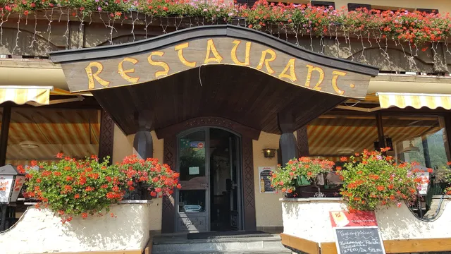 Gasthaus Esswerk by Hirschenwirt St. Johann im Pongau
