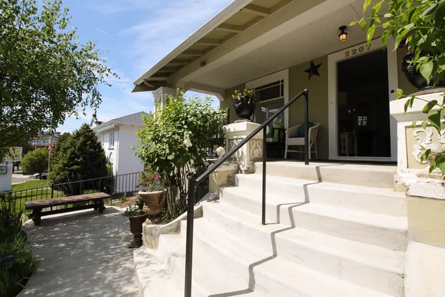 6th Ave Goddess short term rentals