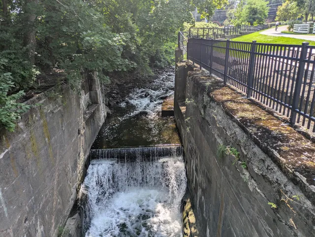 Mustill Store Trailhead