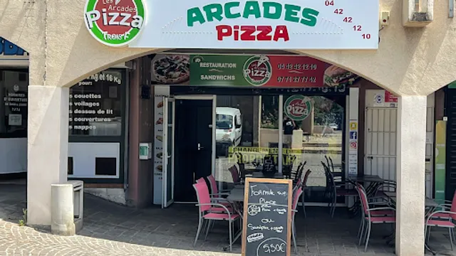 Arcades Pizza Trois F