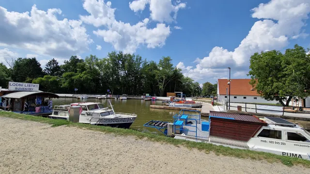 Apartmány Petrov, Baťův kanál