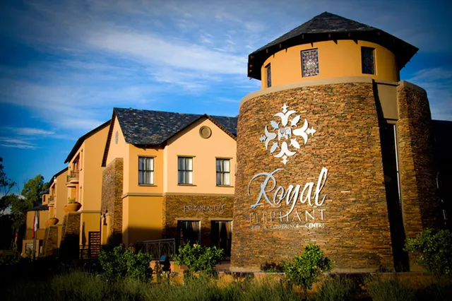 Tayfin Royale Hotel, Restaurant & Conference Centre