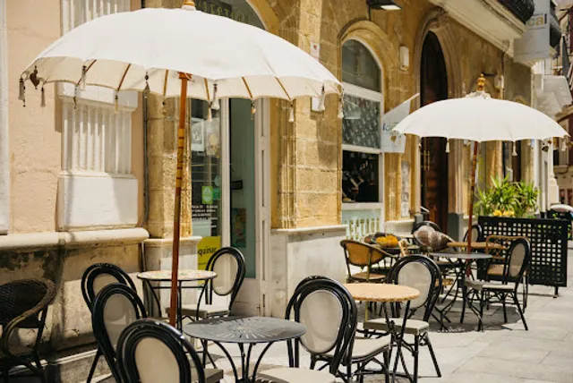 La Lectora CAFETERÍA - LIBRERÍA