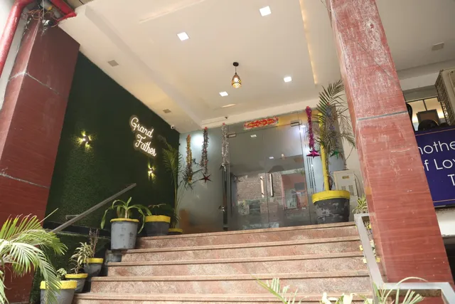 HOTEL GRAND FATHER AGRA