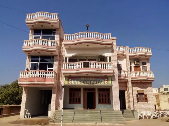 Hotel Sundram Palace
