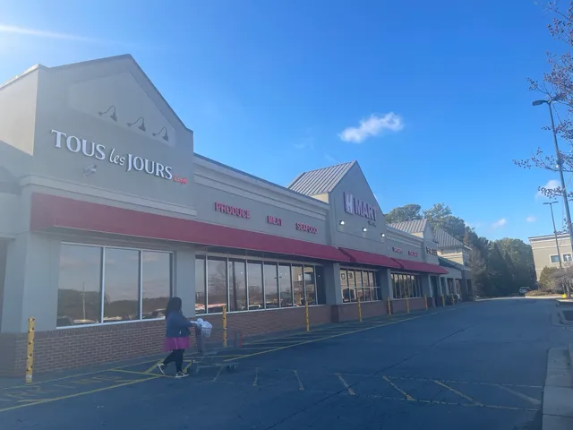 Missy Cosmetics at Suwanee