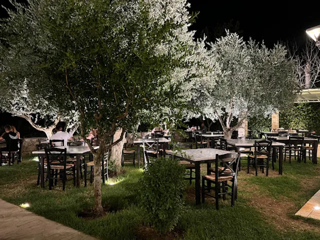 taverna the garden