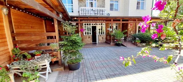 Guest House na Tavricheskoy 15