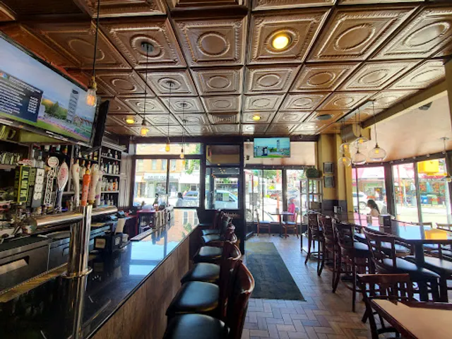 Alba’s Pizzeria & Restaurant