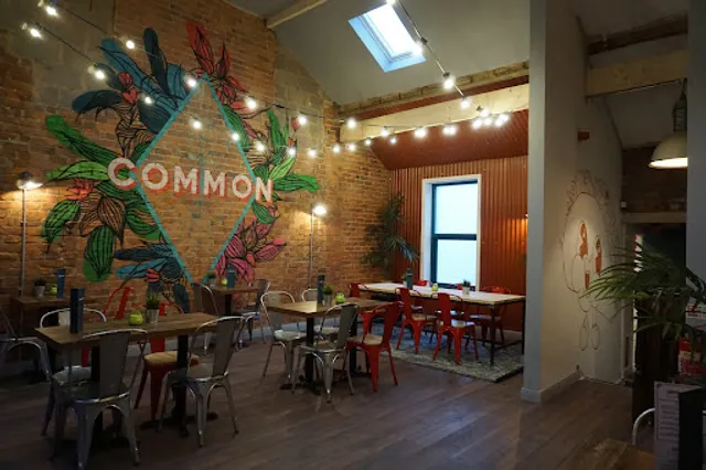 Common Bar & Kitchen