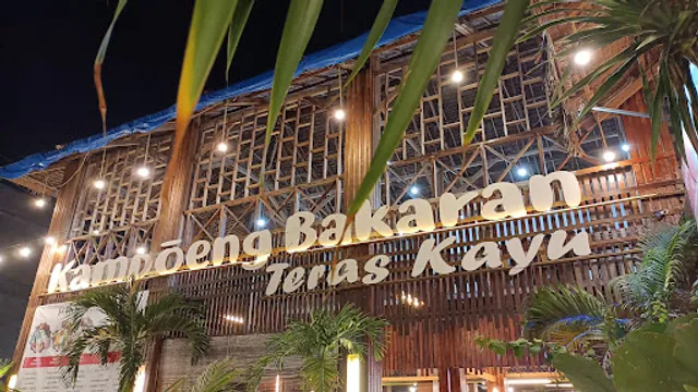 Kampoeng Bakaran Teras Kayu