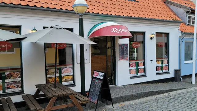 Rafael's Pizzaria